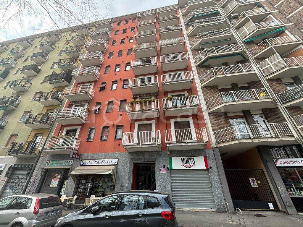 Appartamento in affitto a Milano viale Pisa, 4