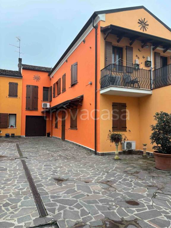 Appartamento in vendita a Terre del Reno corso Italia, 459