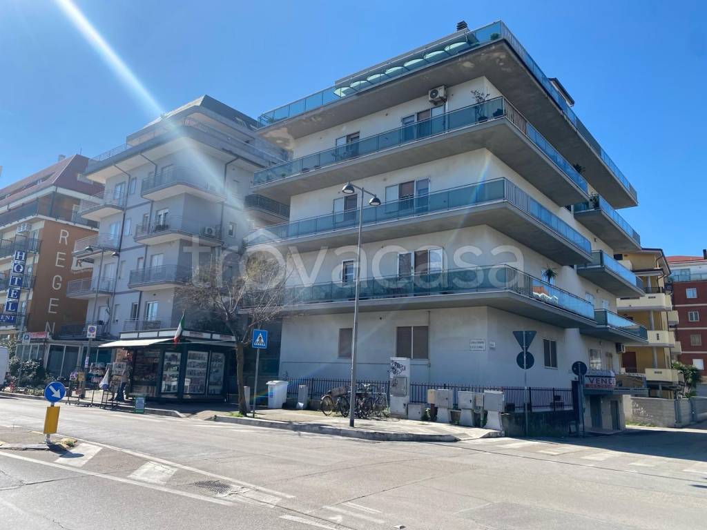 Appartamento in vendita a Pescara via Felice Barnabei, 1