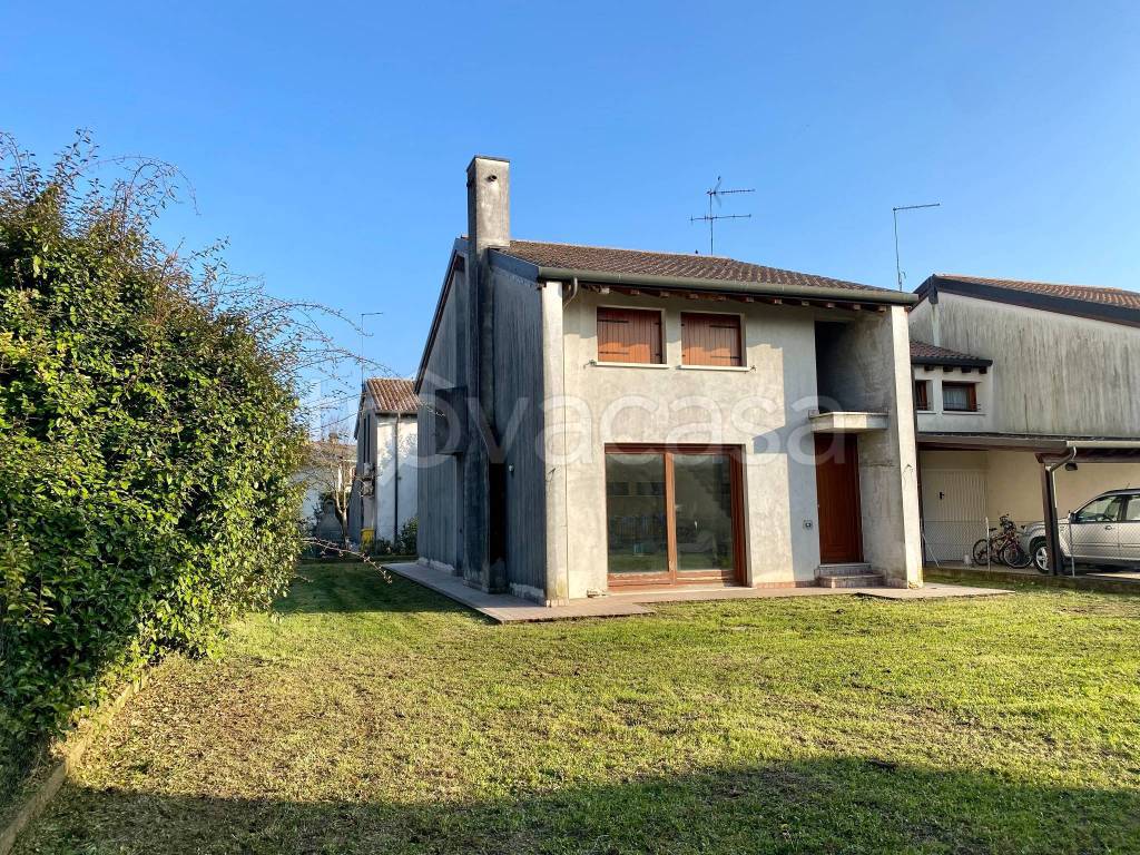 Villa Bifamiliare in vendita a Roncade via Francesco Zugno