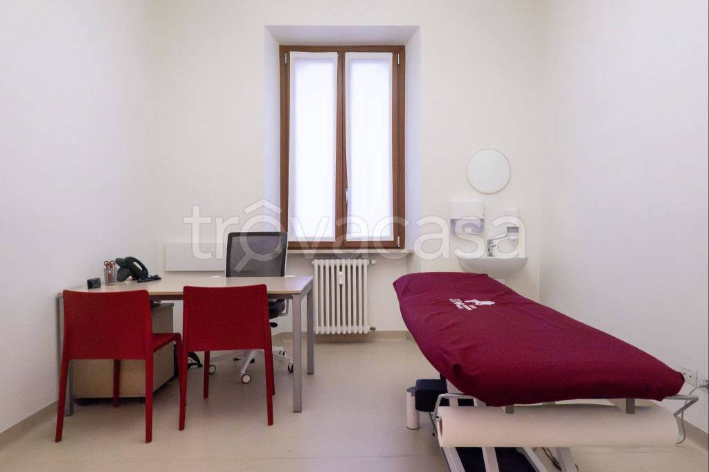 Ufficio in in affitto da privato a Milano via Nicola Piccinni, 3