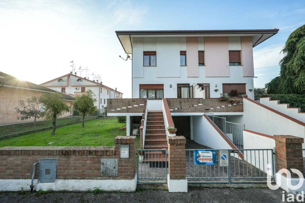 Villa in vendita a Lagosanto via Giovanni Pascoli