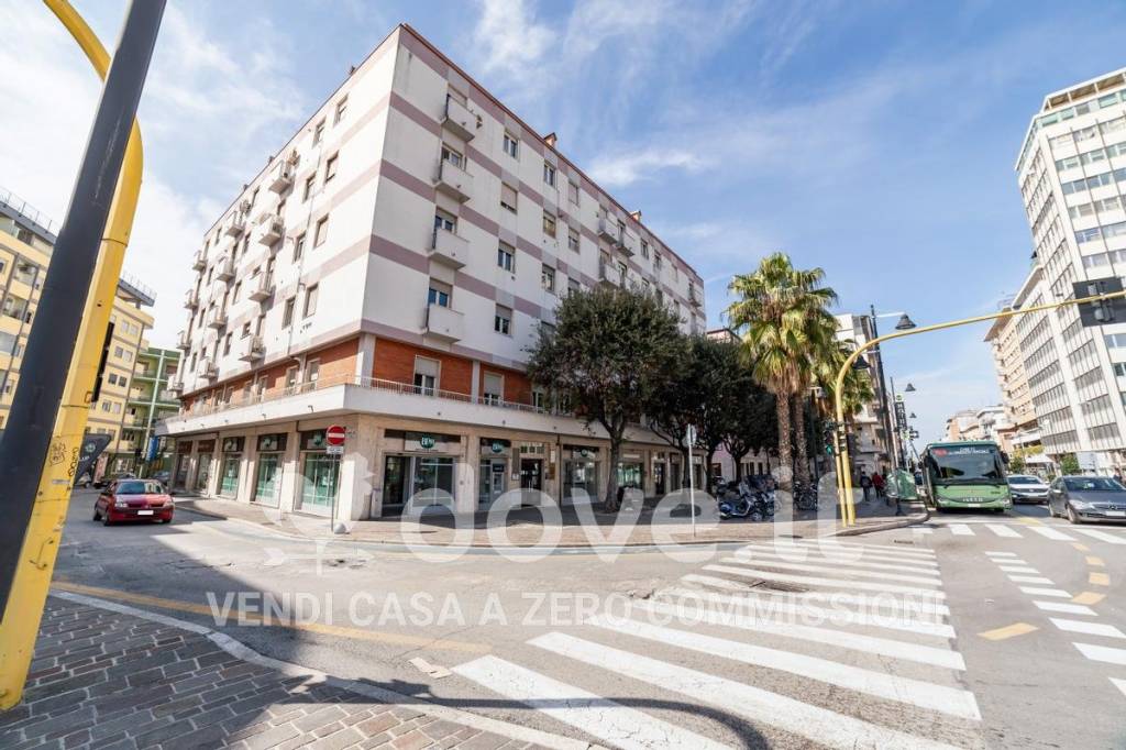 Appartamento in vendita a Pescara piazza Duca d'Aosta, 41