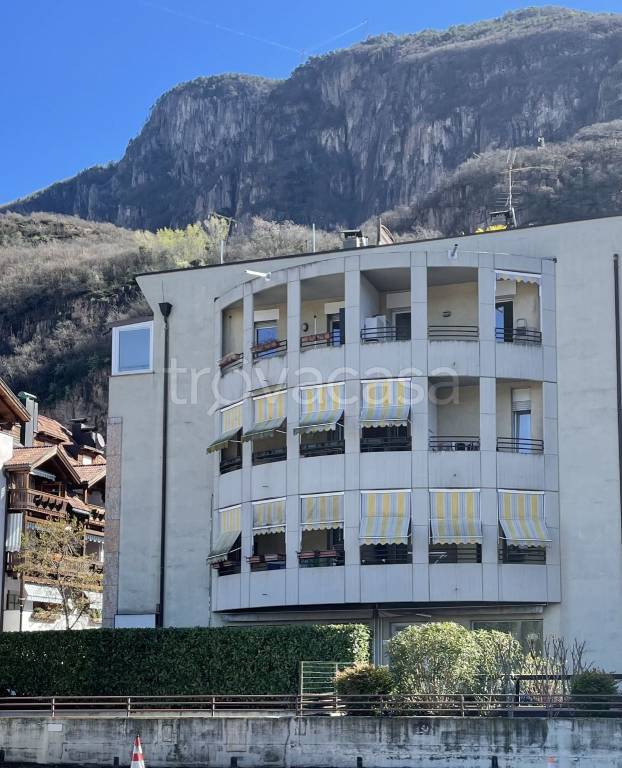 Ufficio in vendita a Bolzano via Maso della Pieve