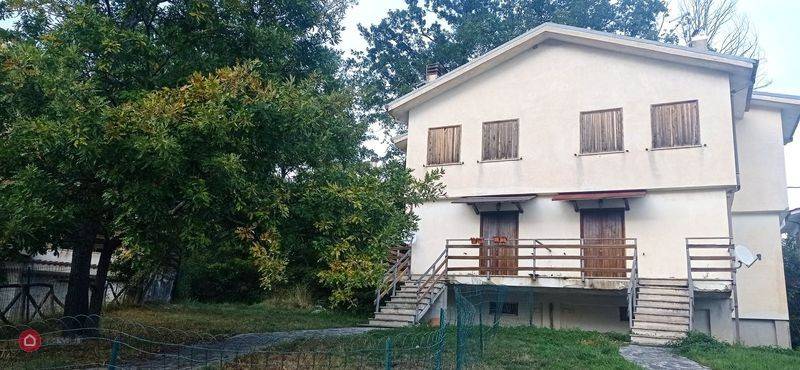Casa Indipendente in vendita a Castel di Sangro strada Statale 17