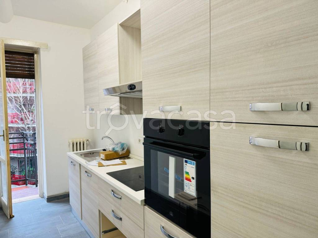 Appartamento in affitto a Milano via Paolo Lomazzo, 58
