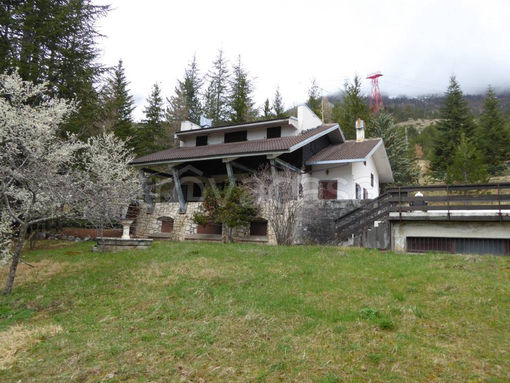 Villa in vendita a L'Aquila ss17bis