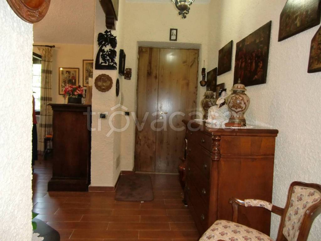 Villa Bifamiliare in in vendita da privato a Rocca di Botte via Madonna dei Bisognosi, 36