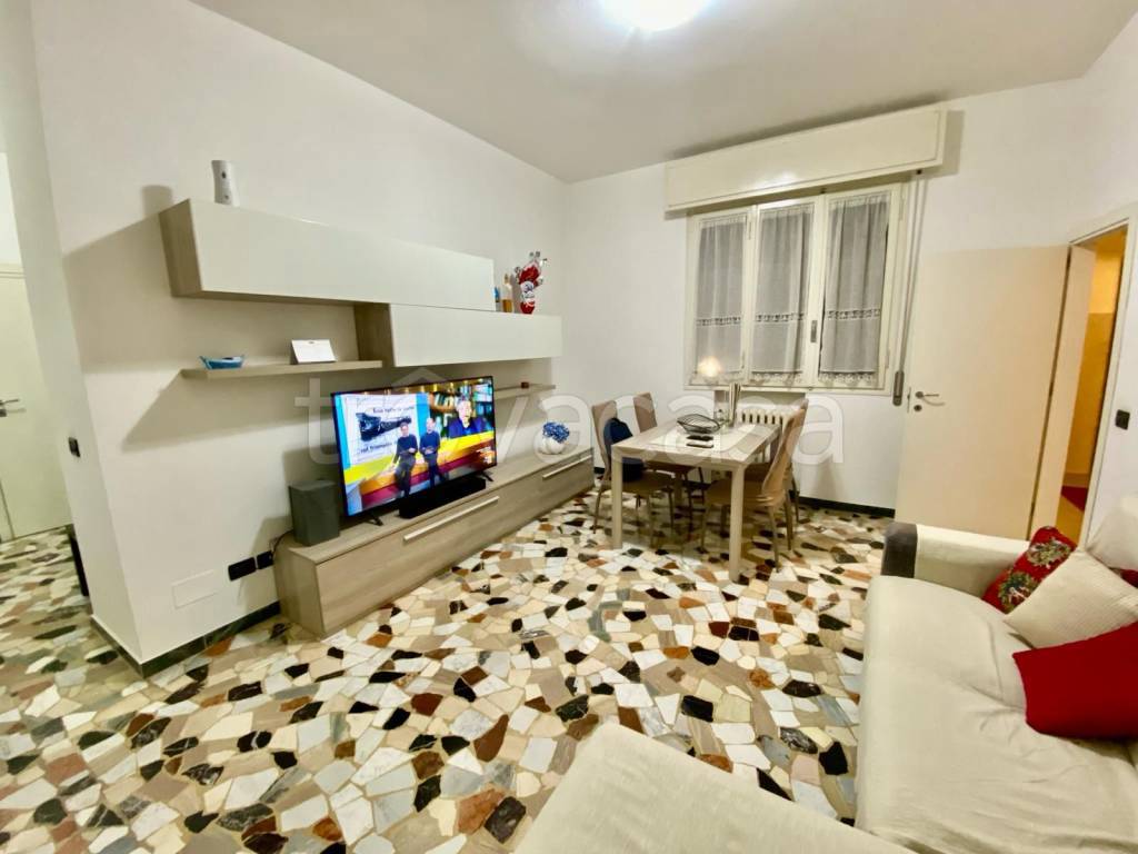 Appartamento in affitto a Modena via Vincenzo Bellini, 3