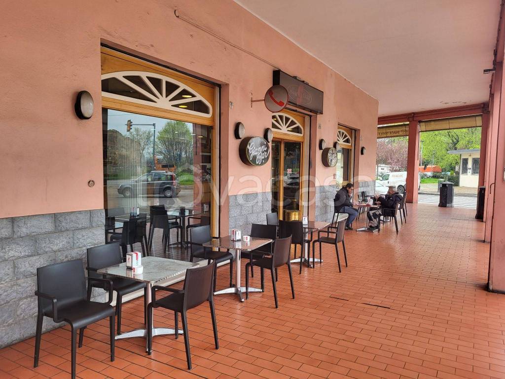 Bar in in vendita da privato a Bologna via Enrico Mattei, 26