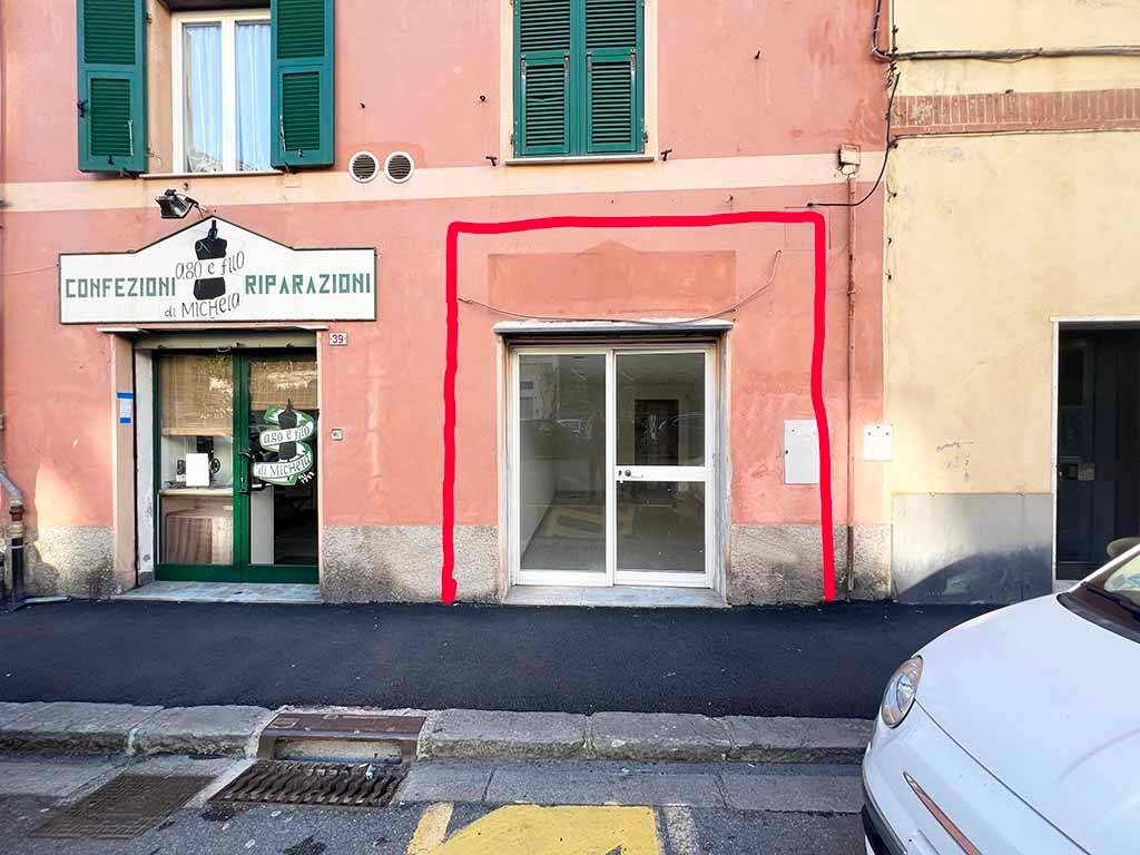 Negozio in affitto a Genova via Murcarolo, 29