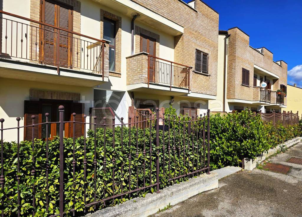 Appartamento in vendita a Terni via Beppe Lombardi