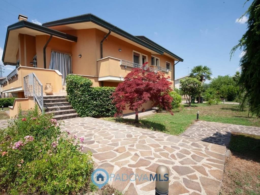 Villa in vendita a Pozzonovo via Michelangelo Buonarroti, 9