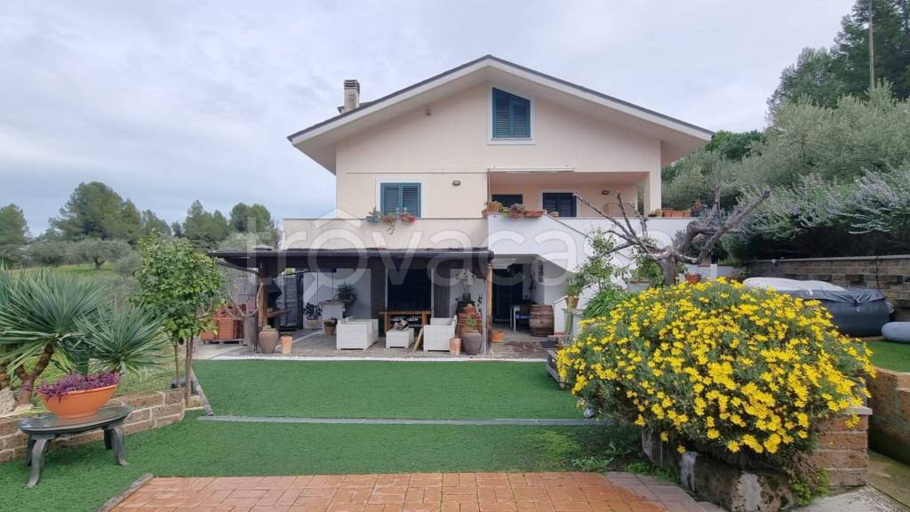 Villa Bifamiliare in vendita a San Giovanni Teatino via Passo Falsarego