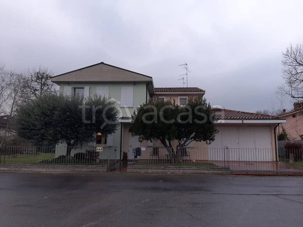 Villa in vendita a Fusignano via Bruno Buozzi