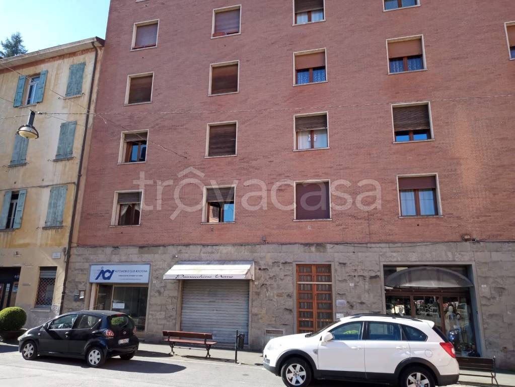 Appartamento in affitto ad Alto Reno Terme piazza Giuseppe Garibaldi, 4