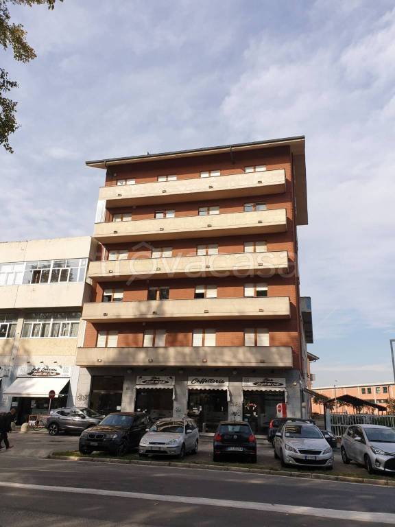 Ufficio in in affitto da privato a Torino lungo Dora Pietro Colletta, 131