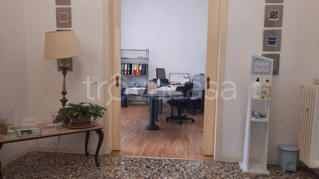 Ufficio in affitto a Padova via Trieste