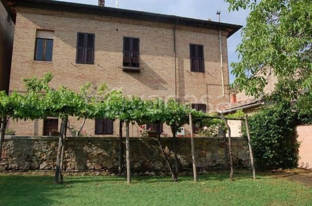 Villa in vendita a Montalcino via Romana
