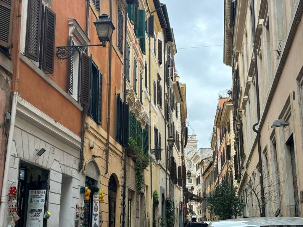 Appartamento in affitto a Roma via dei Banchi Nuovi