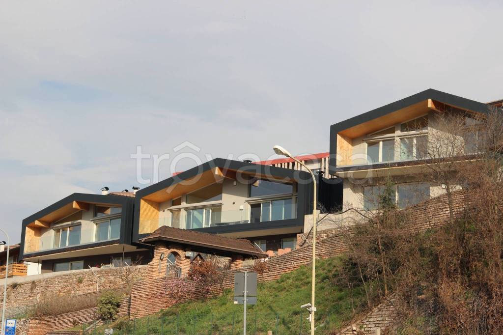 Villa a Schiera in vendita a Trento via per Tavernaro, 4