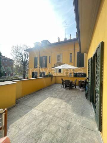 Appartamento in affitto a Milano viale Monza