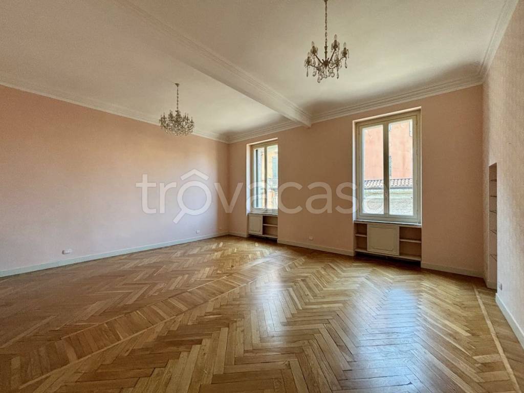 Appartamento in affitto a Torino via Gioacchino Rossini, 12