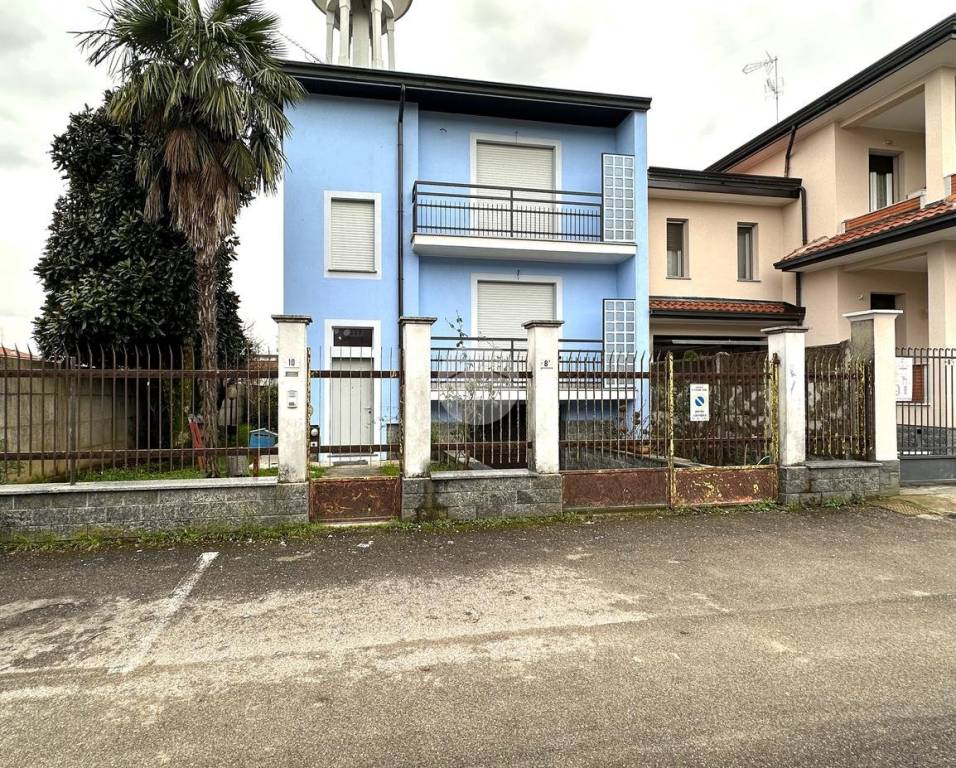 Villa Bifamiliare in affitto a Santo Stefano Ticino via Eugenio Villoresi, 10