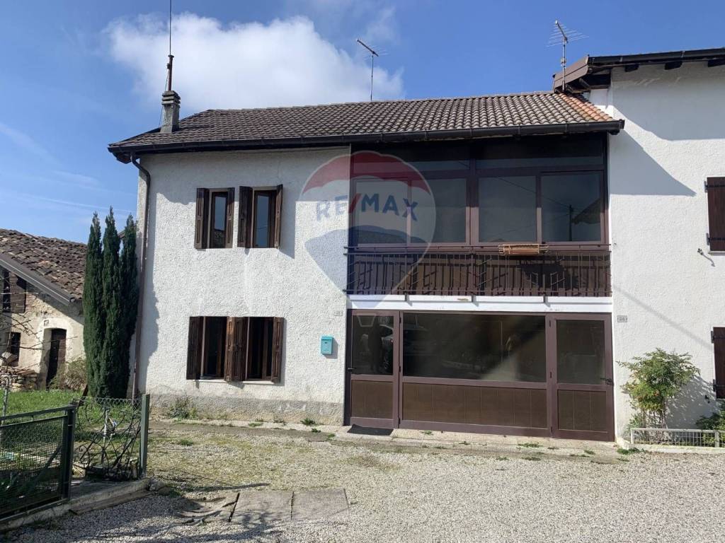 Appartamento in vendita a San Gregorio nelle Alpi via Muiach, 22