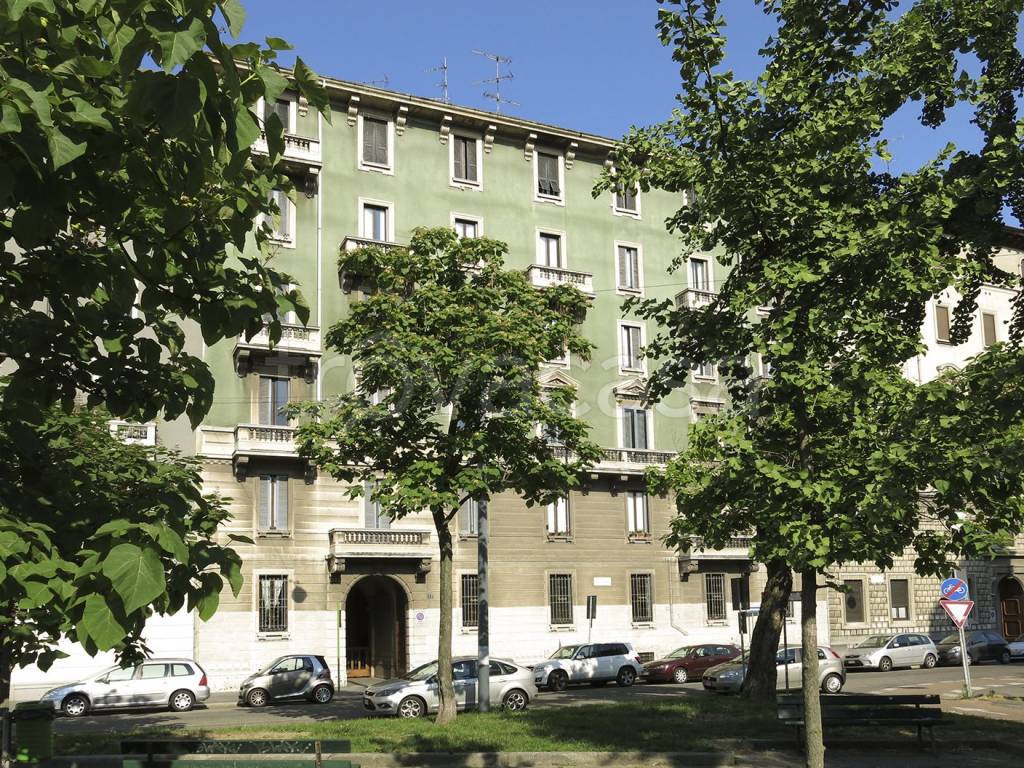 Appartamento in affitto a Milano via Domenico Cimarosa, 17