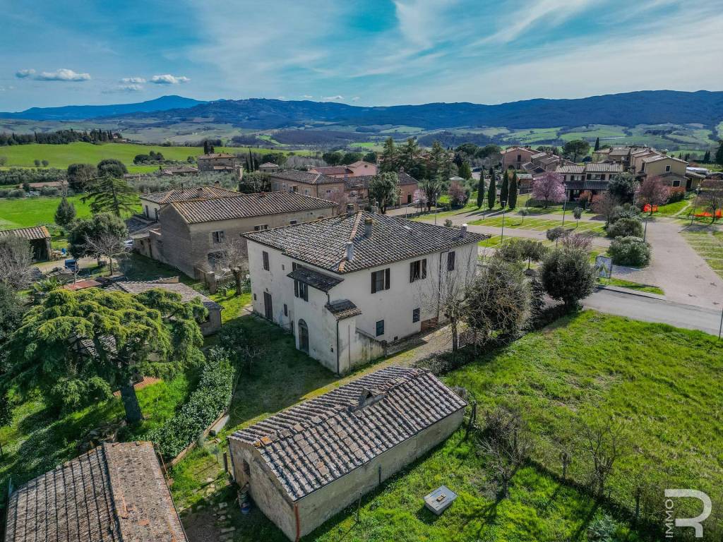 Villa a Schiera in vendita a Buonconvento via Ombrone