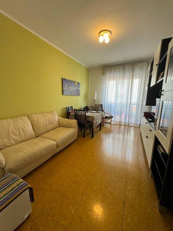 Appartamento in affitto a Milano via Cardinale Giuseppe Mezzofanti, 24