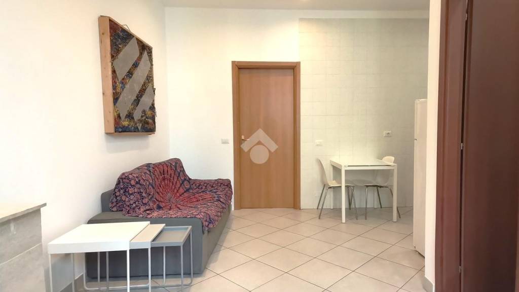 Appartamento in affitto a Milano via Luigi Mercantini, 24