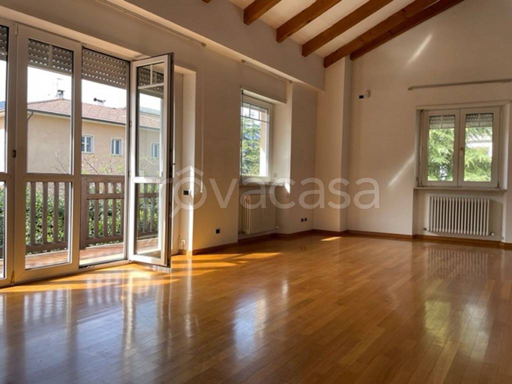 Appartamento in vendita a Trento via della collina