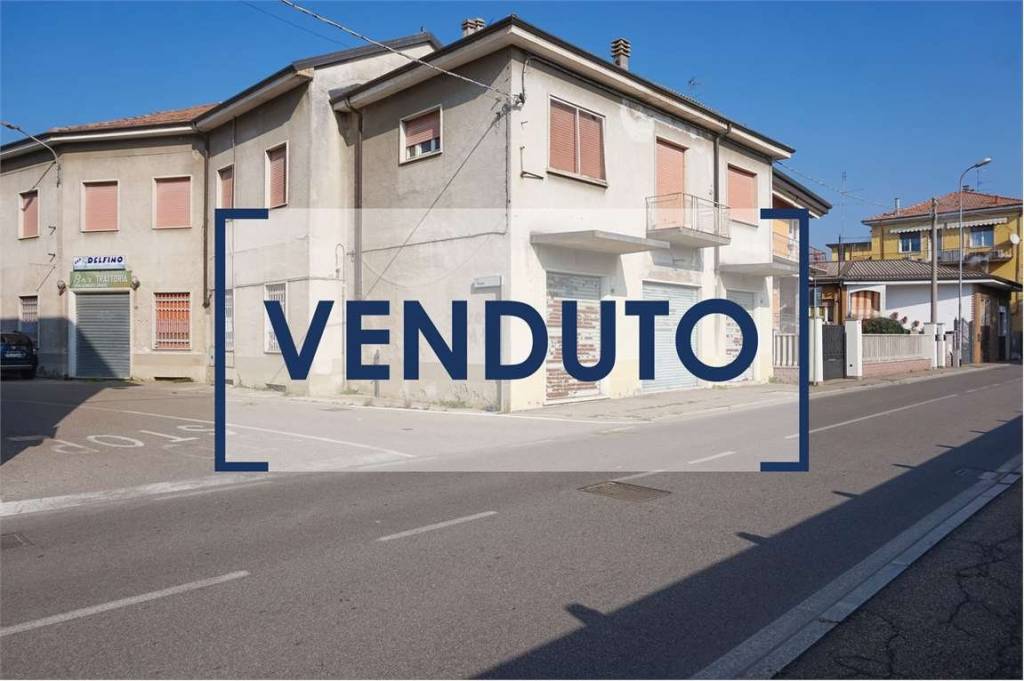 Negozio in vendita a Cislago via Cavour, 366