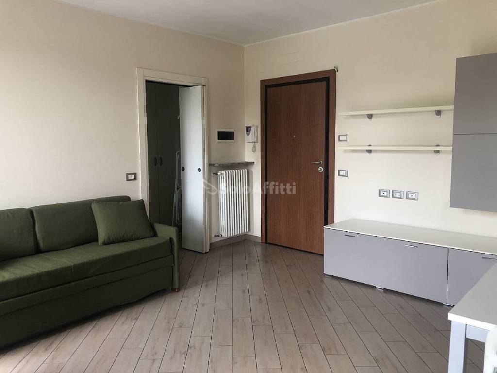 Appartamento in affitto a Pavia via Giuliano Ravizza, 6
