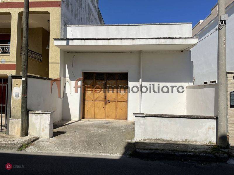 Garage in vendita a San Pietro Vernotico via Giuseppe Zander