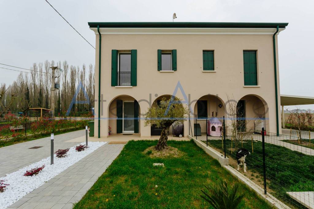 Villa Bifamiliare in vendita a Brugine via Giambattista Tiepolo