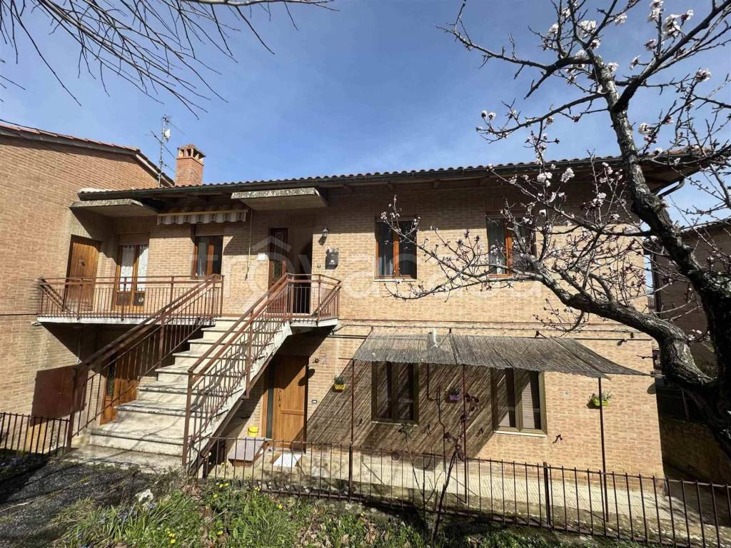 Appartamento in vendita a Montalcino via Osticcio