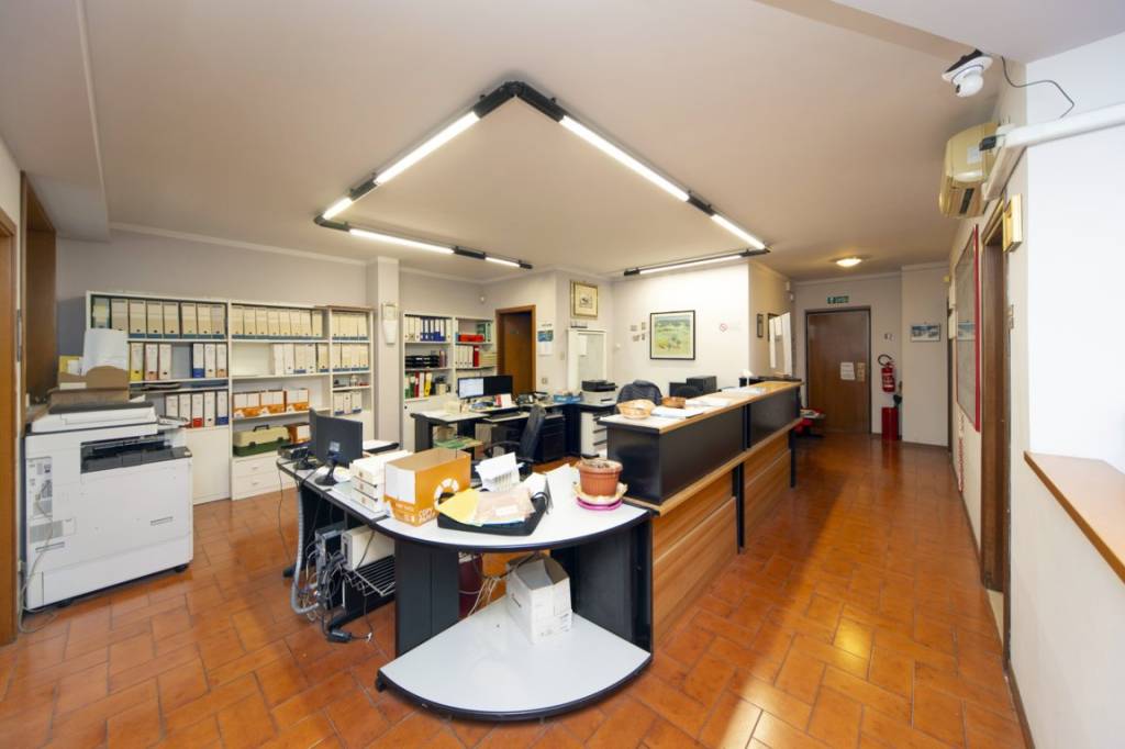 Ufficio in vendita a Perugia via Angelo Blasi, 32