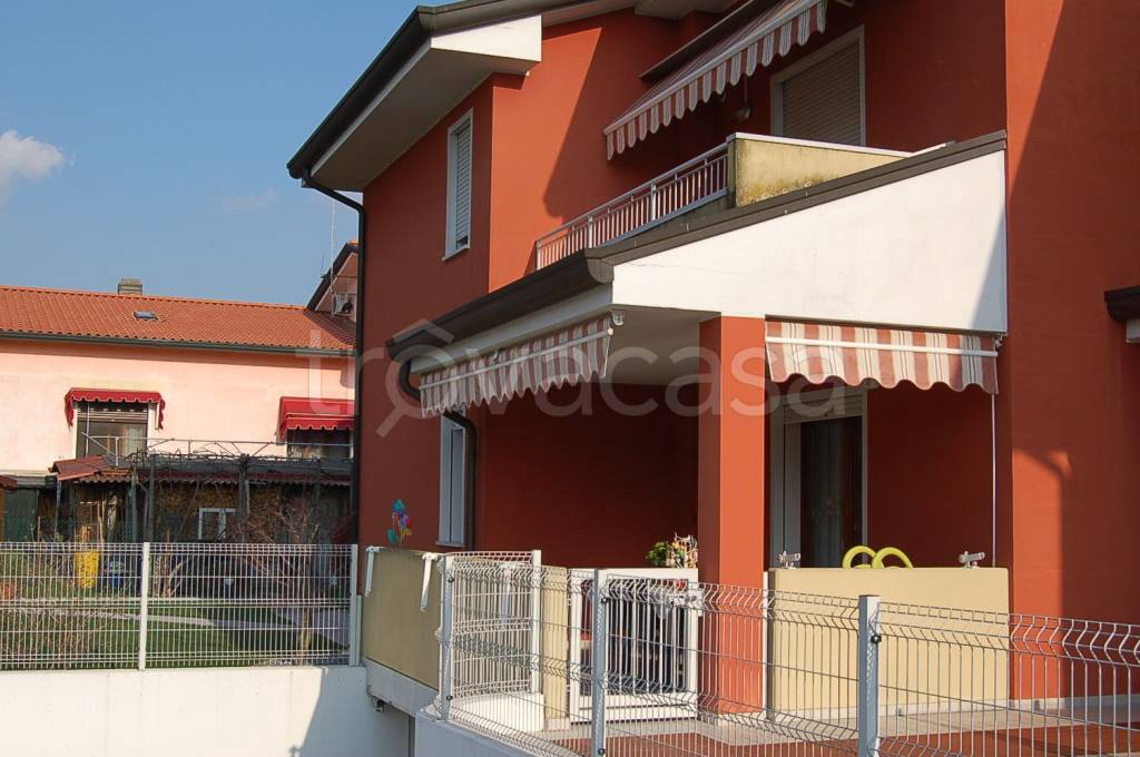 Appartamento in vendita a Carmignano di Brenta via 4 Novembre