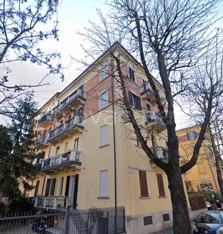 Appartamento in affitto a Bologna via Alessandro Guidotti