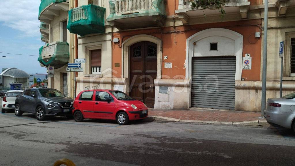 Garage in vendita a Taranto via Duca degli Abruzzi, 104