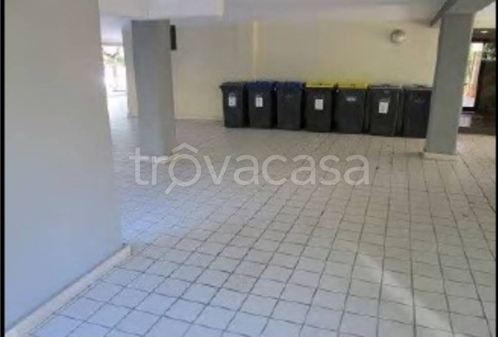 Garage in vendita a Cagliari via Giambattista Tiepolo, 8