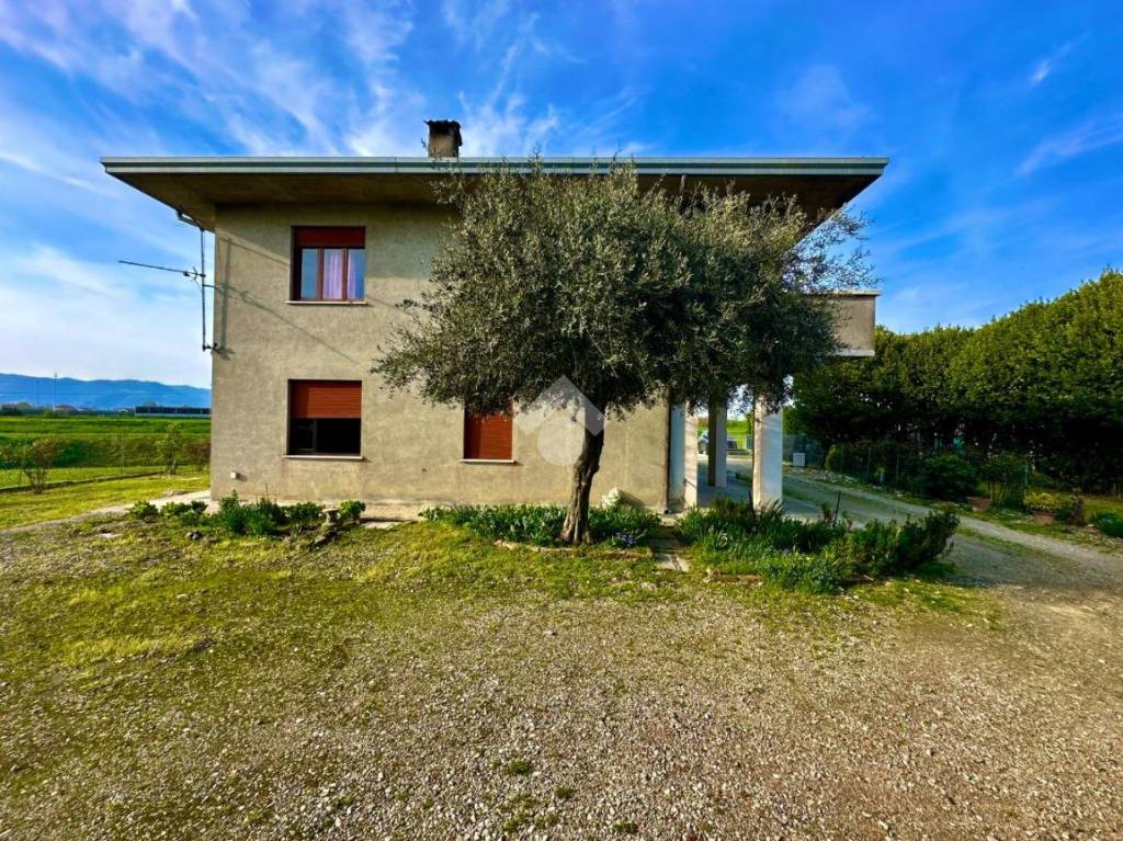 Casa Indipendente in vendita a Rovolon via Ca' Marchesa