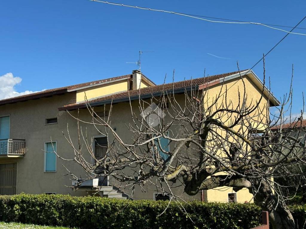 Casa Indipendente in vendita a Spello via Grignano