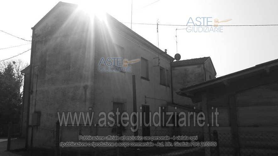 Garage in vendita a Lugo via Fiumazzo n. 454 - frazione di Voltana, località Marmana