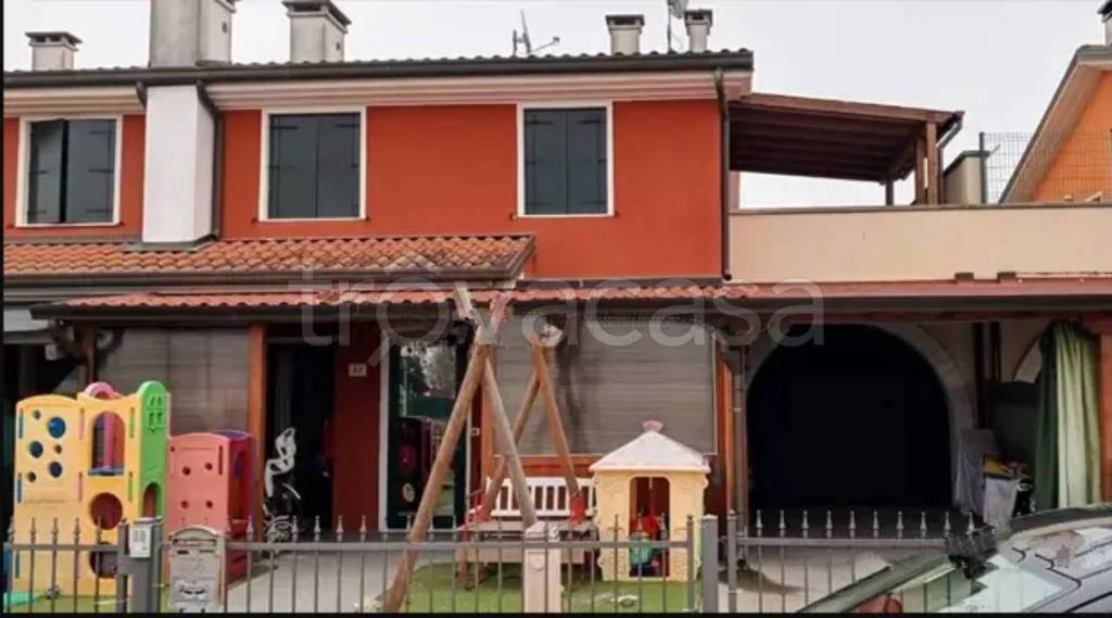 Villa a Schiera in vendita a Porto Viro villaggio Eugenio Curiel