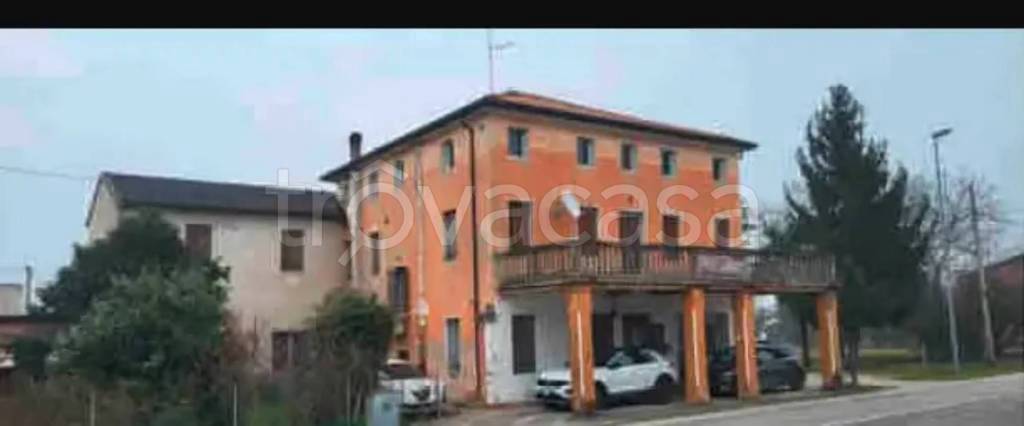 Casale in vendita a Villa del Conte via Tremarende