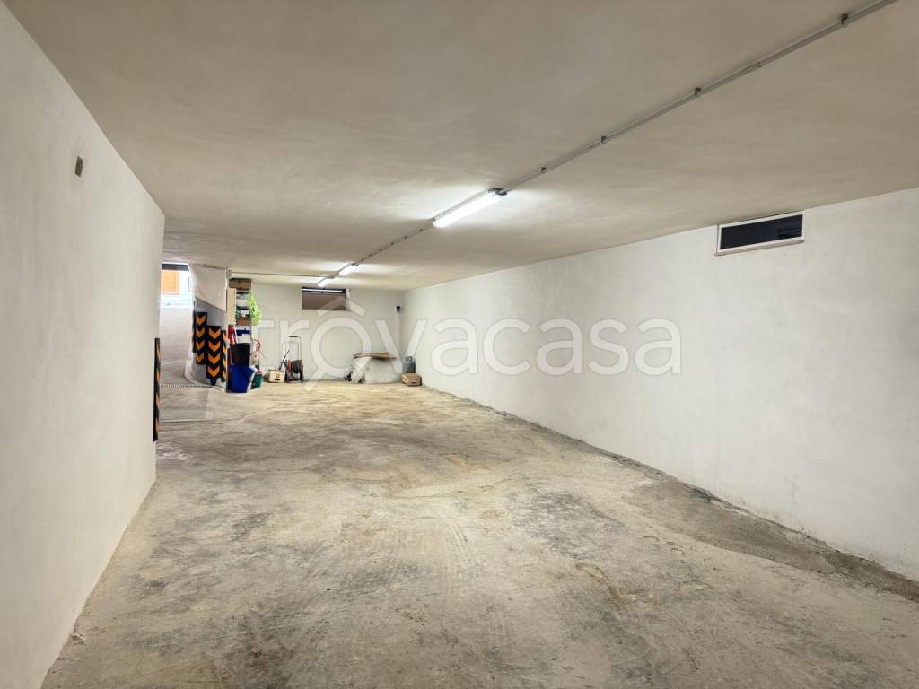 Garage in vendita a Polignano a Mare via Cerere